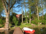 widok z mola na domek